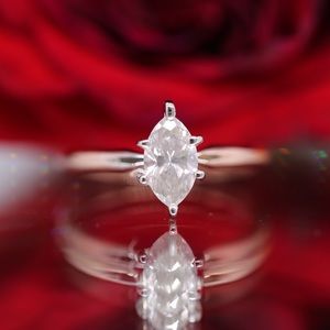 0.90 carat marquise rose gold diamond ring